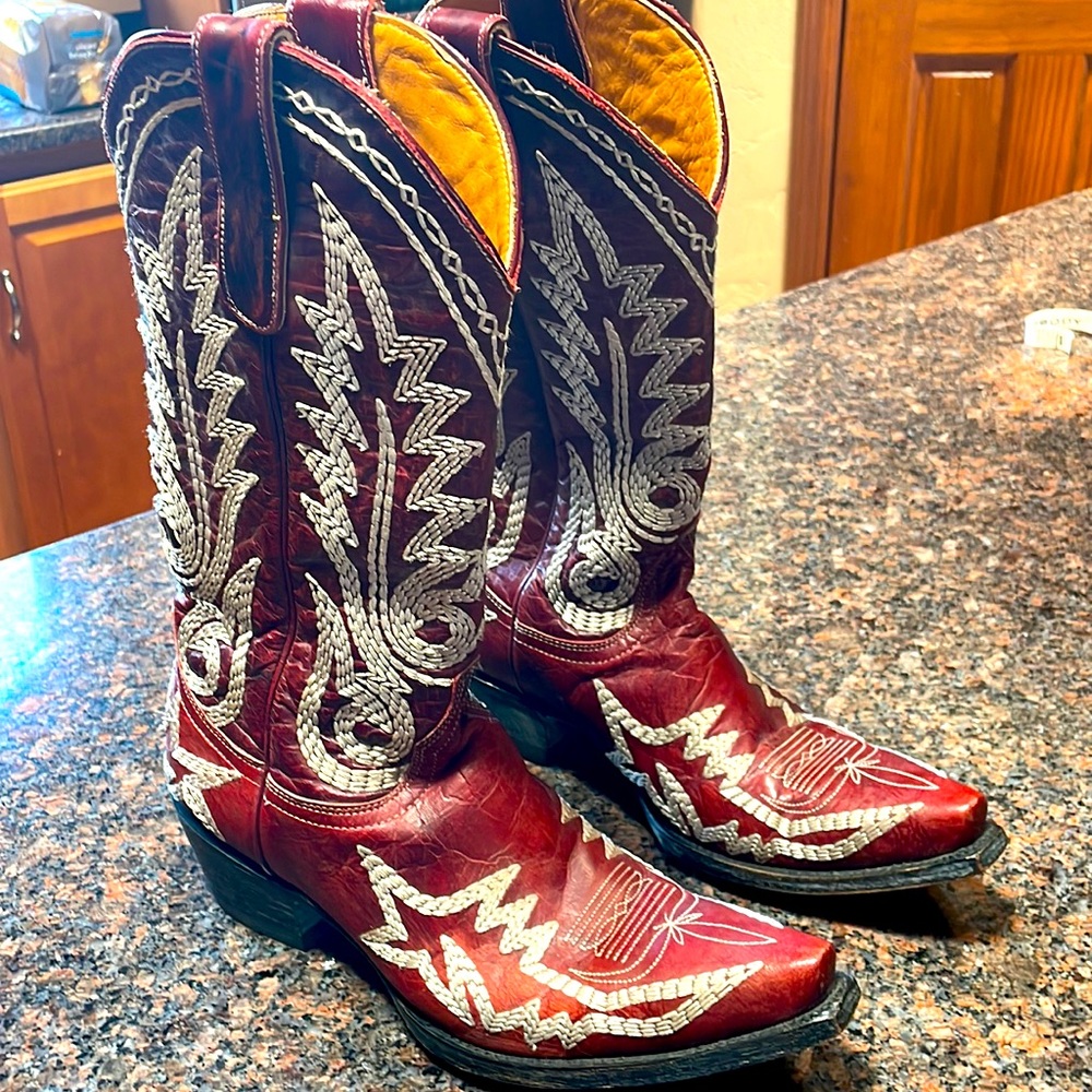 Old Gringo red cowboy boots